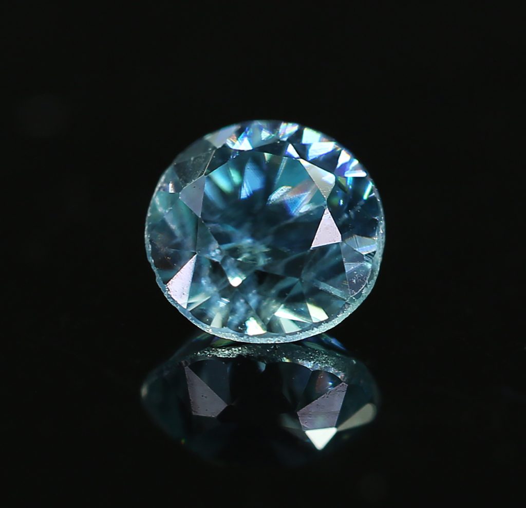 34 Blue Zircon GemA HM 8
